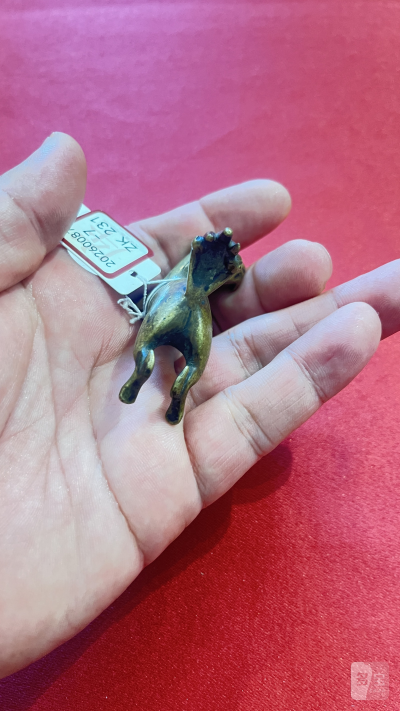 清晚期  铜质卧兽形镇纸 - 图3